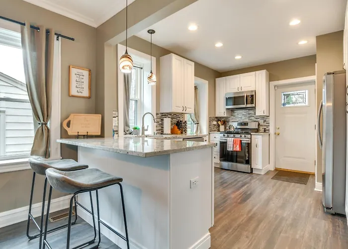 Apartment Pet-friendly Family - Near Nu Campus! *