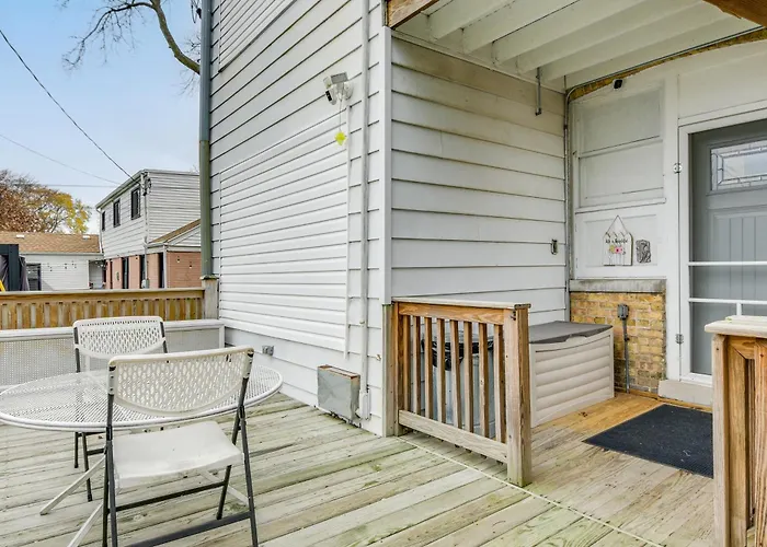 Pet-friendly Family - Near Nu Campus! Apartment Evanston