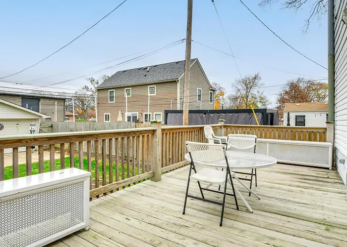 Apartment Pet-friendly Family - Near Nu Campus!