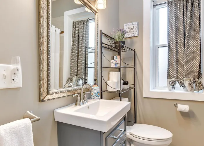 Apartment Pet-friendly Family - Near Nu Campus!